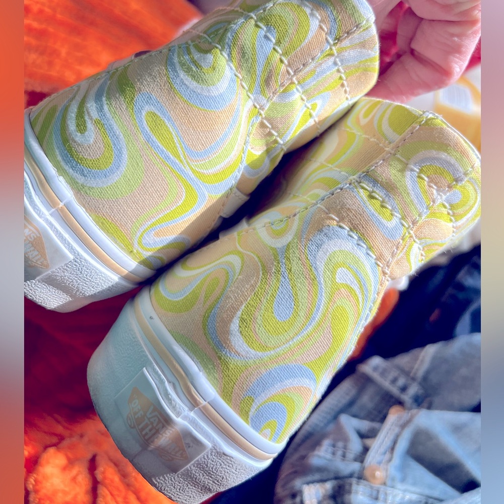 Vans Sk8-Hi Swirl Lime Cream Retro, women’s 9.5, retro vibe, awesome used cond.